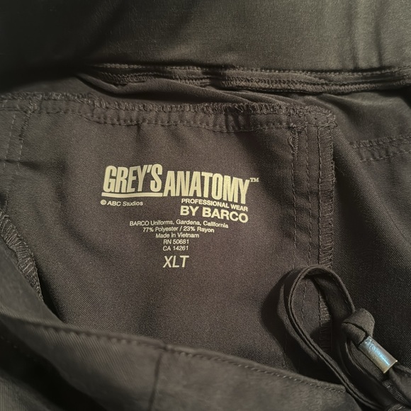 Women’s Greys Anatomy scrub pants, size XL Tall - Picture 3 of 6